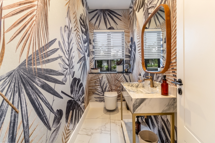 5 Bedroom Property for Sale in Val De Vie Estate Western Cape